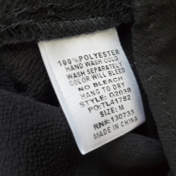 Umgee Keyhole Top with rouched 3/4 sleeves - Picture 8 of 8